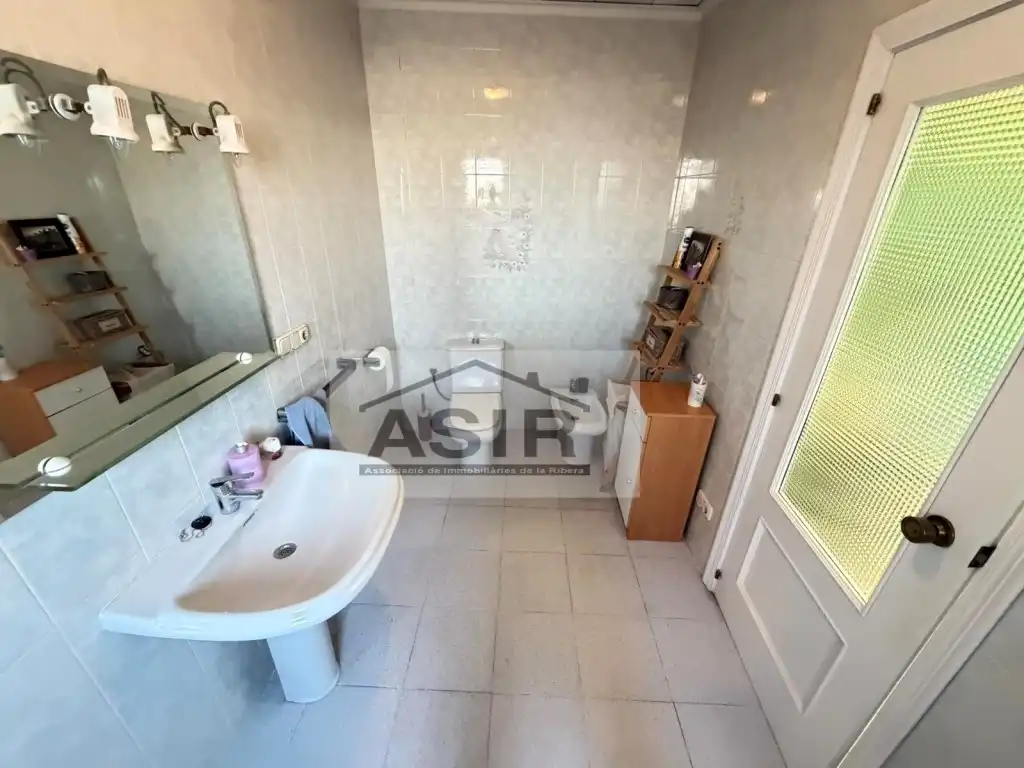 Bathroom of Flat for rent in Carcaixent