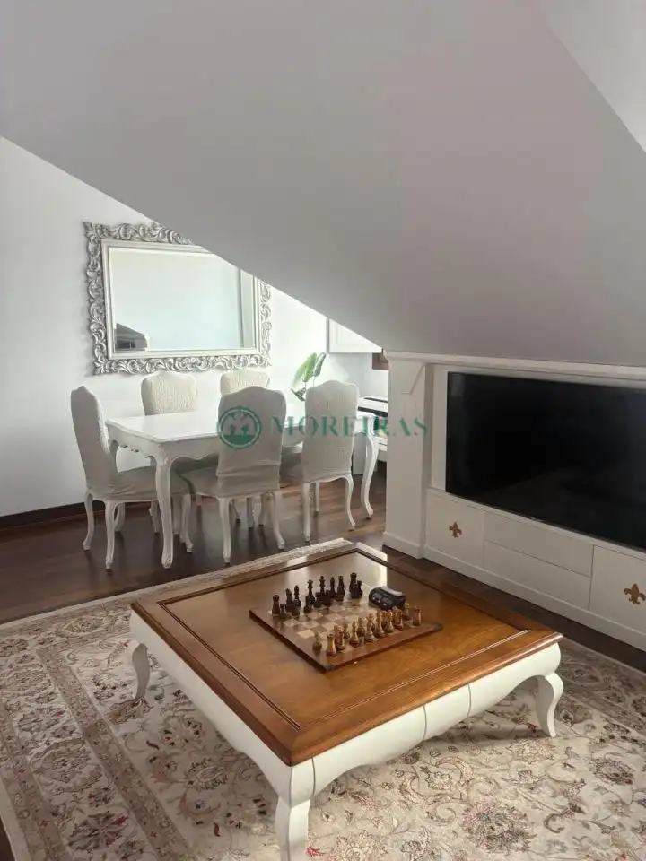 Sala d'estar de Àtic en venda en Ourense Capital  amb Aire condicionat, Calefacció i Moblat