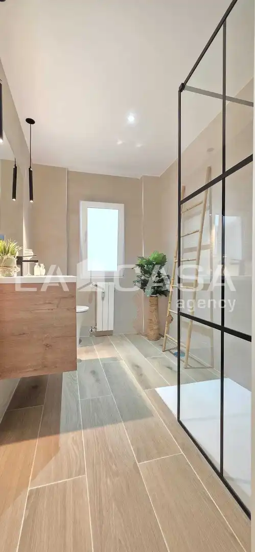 Baño de Piso en venta en Valladolid con Calefacción y Balcón