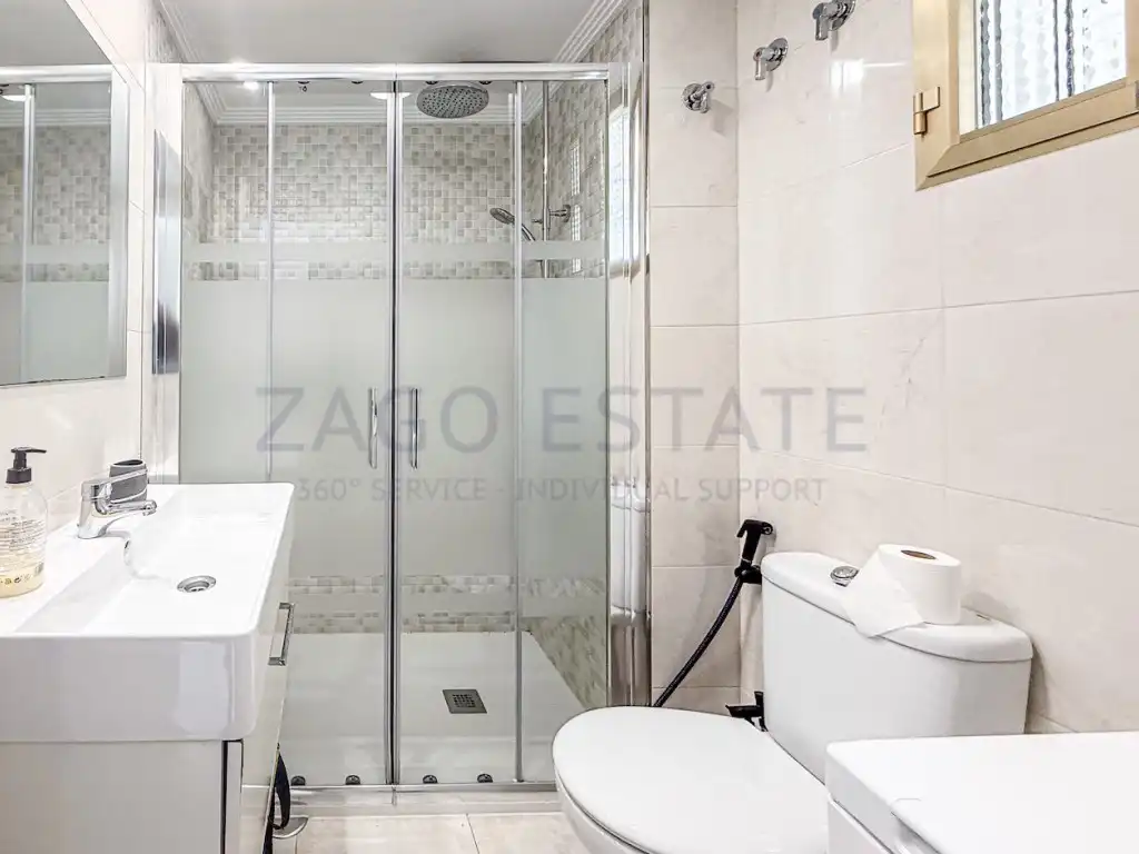 Bathroom of Flat for sale in Benidorm