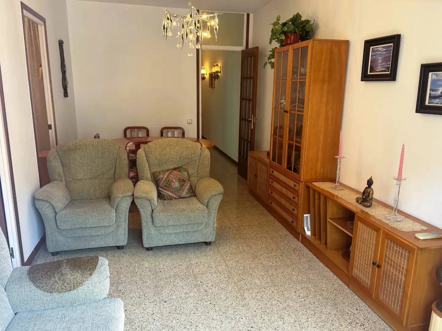 Living room of Flat for sale in L'Hospitalet de Llobregat  with Air Conditioner, Furnished and Oven