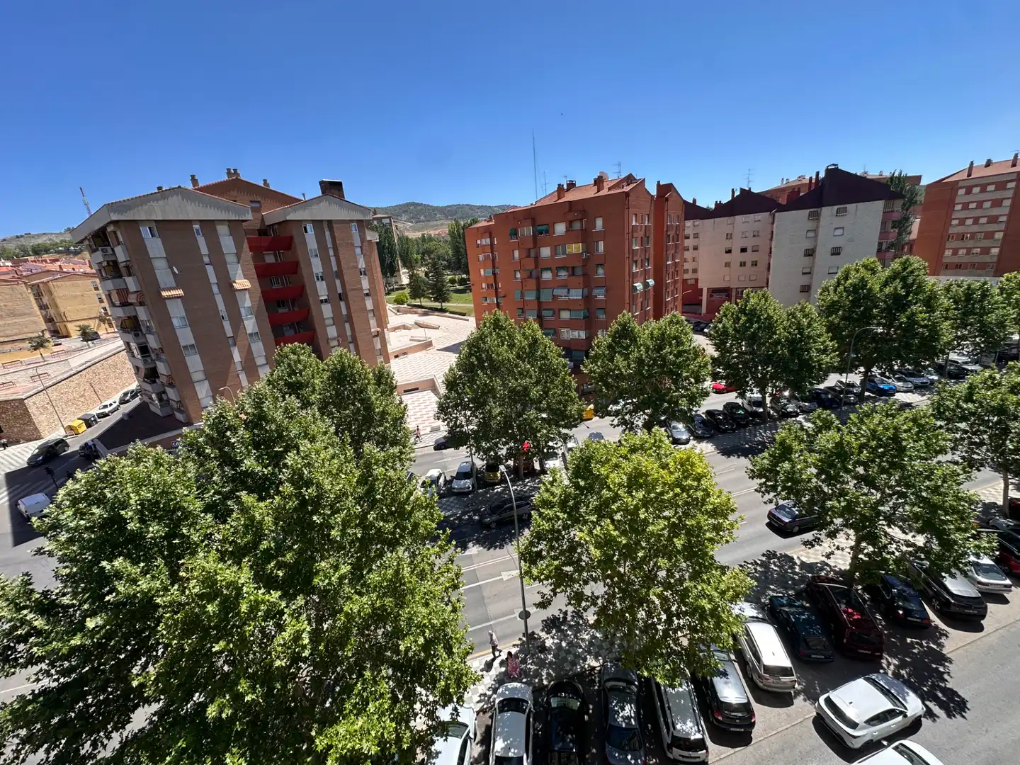 Außenansicht von Wohnung zum Verkauf in Cuenca mit Heizung, Parkett und Terrasse