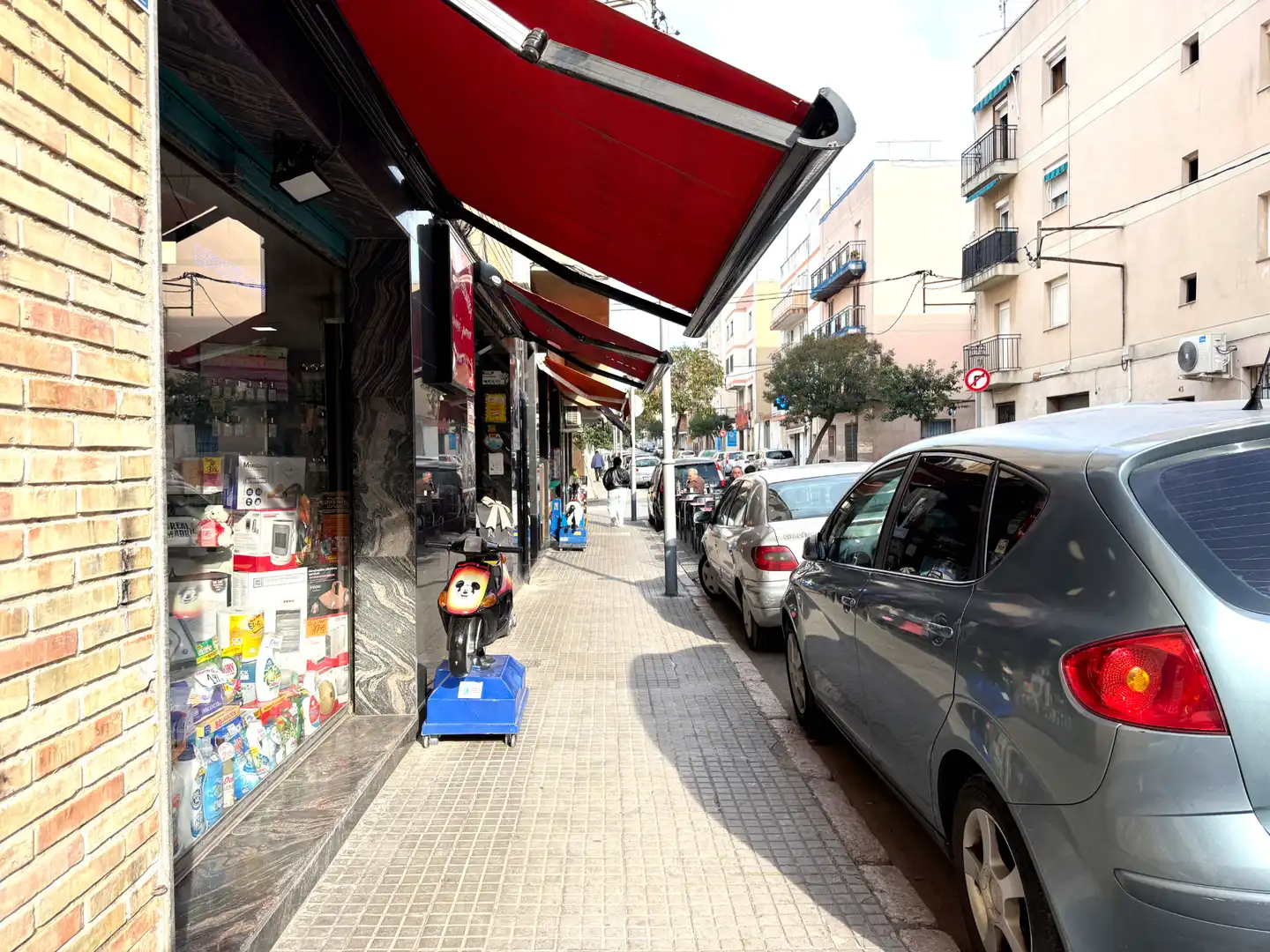 Local comercial en venda a Carrer Vint-i-u 54, imagen 2