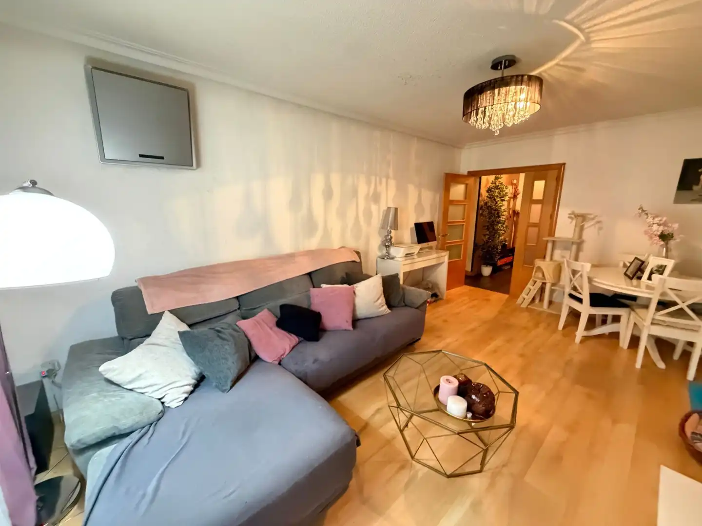 Sala d'estar de Pis en venda en Alcalá de Henares amb Aire condicionat i Terrassa