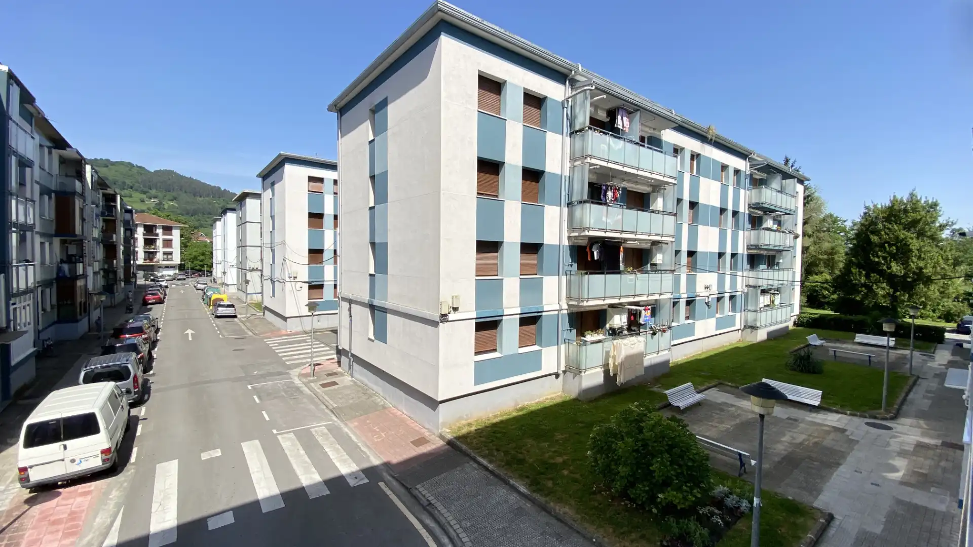 Vista exterior de Piso en venta en Gernika-Lumo con Calefacción, Terraza y Amueblado