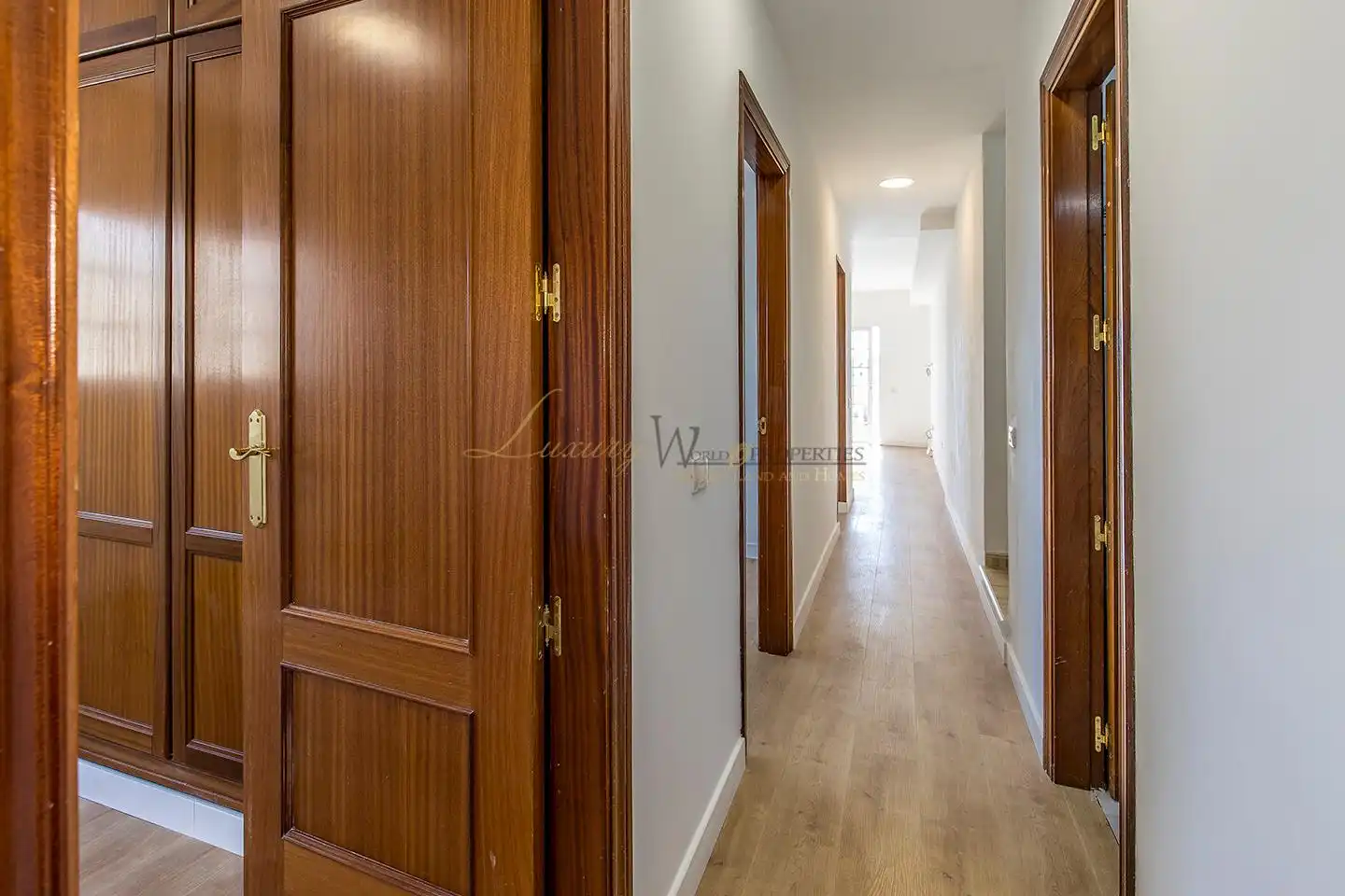 Duplex avec piscine à vendre à Jilguero