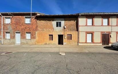 Exterior view of Country house for sale in Toral de los Guzmanes