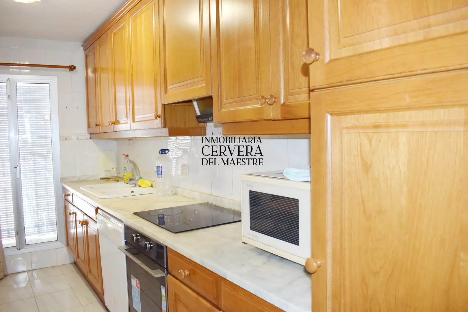 Cocina de Casa adosada en venta en Cervera del Maestre