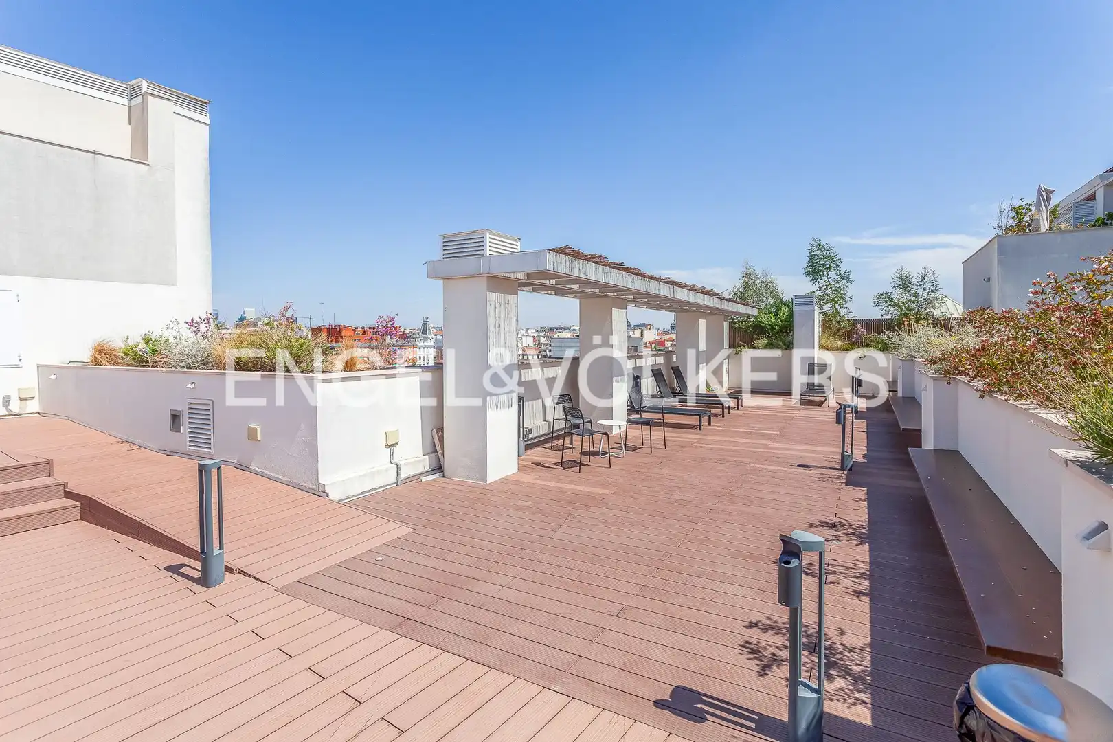 Terraza de Piso de alquiler en Madrid con Aire acondicionado, Calefacción y Piscina