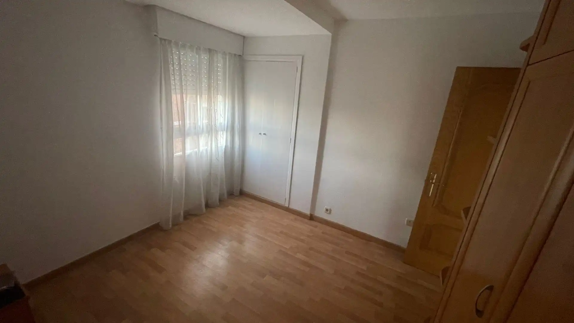 Wohnung zur Miete in Avenida de Moratalaz, Marroquina