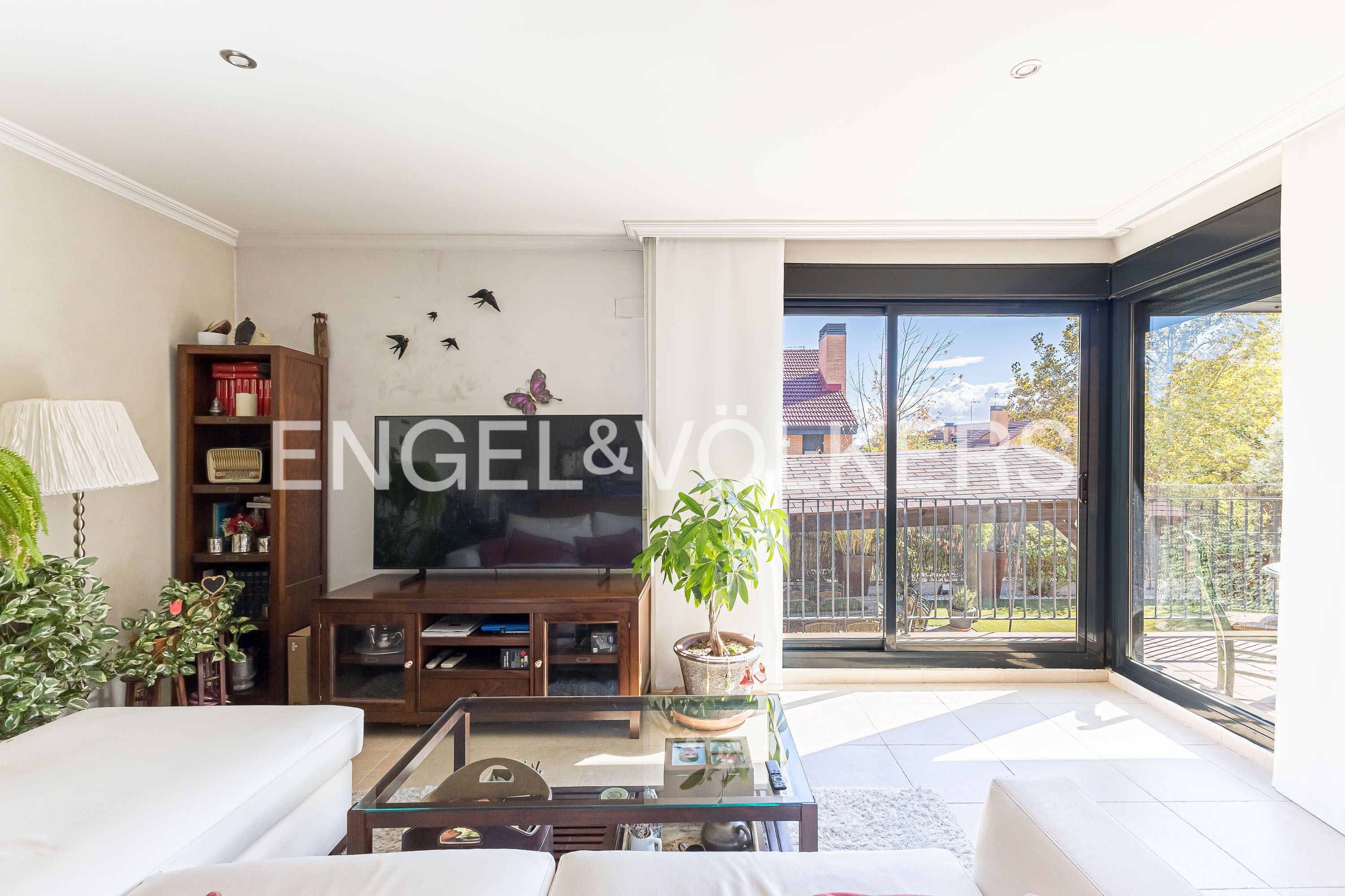 Sala de estar de Casa adosada en venta en Paracuellos de Jarama con Aire acondicionado, Calefacción y Jardín privado