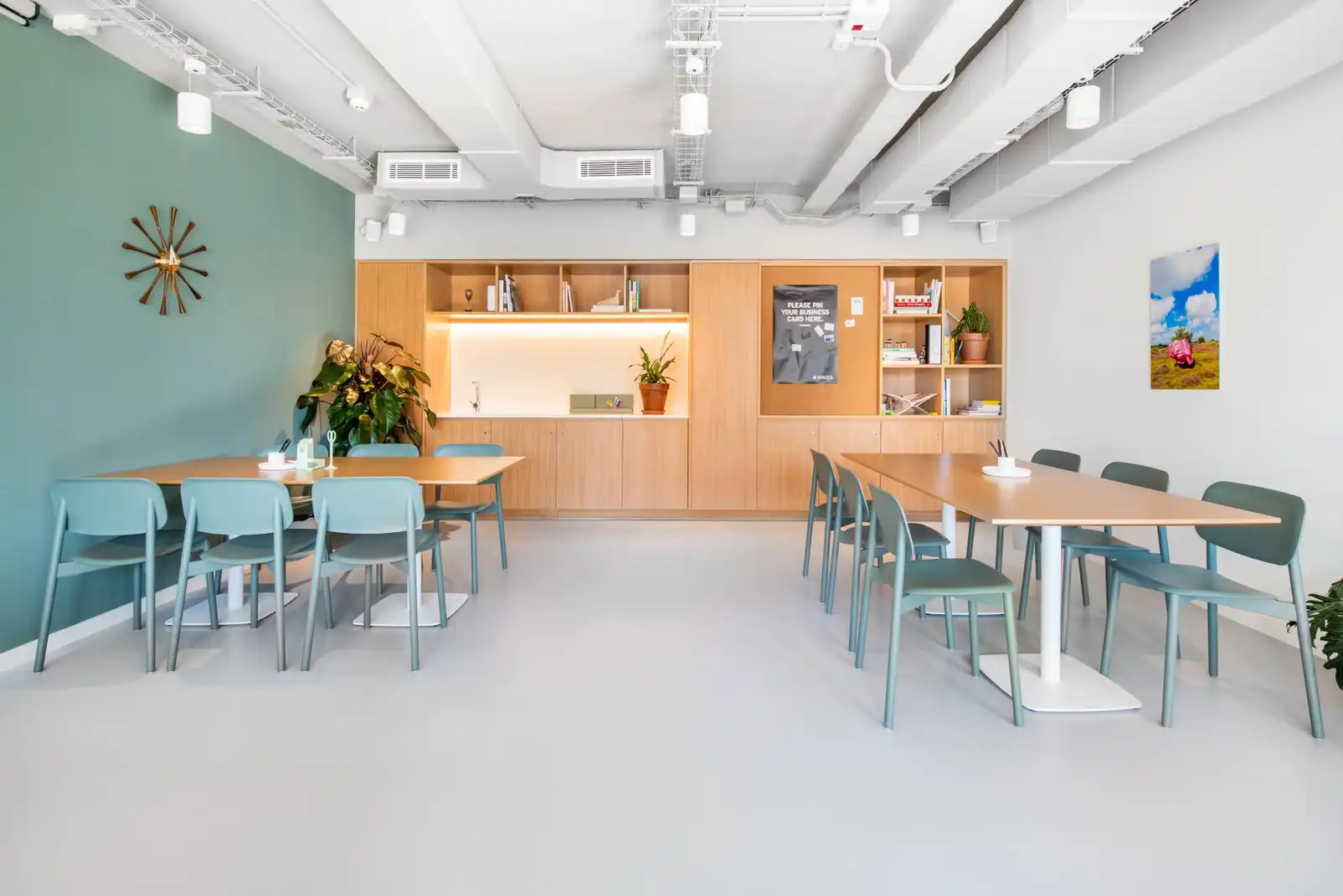 Comedor de Oficina de alquiler en Madrid con Aire acondicionado, Calefacción y Amueblado