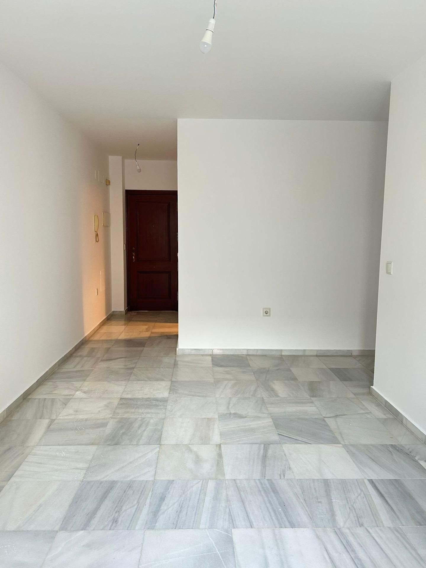 Piso en venta en  Cádiz Capital con Calefacción