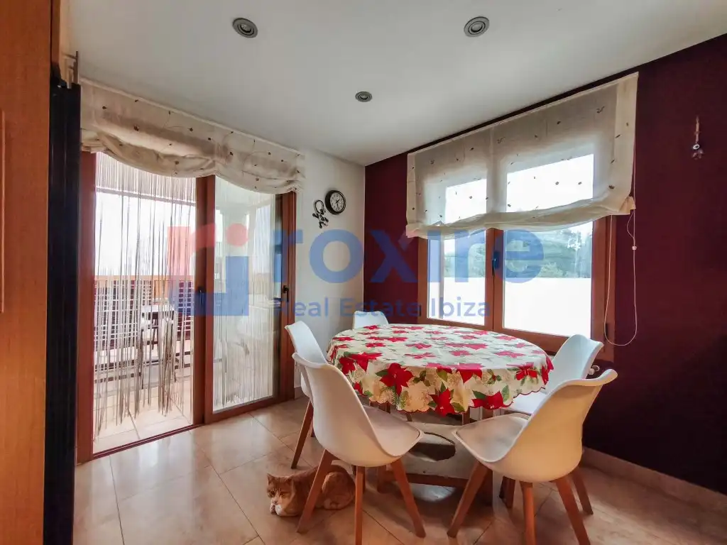 Menjador de Casa o xalet en venda en Sant Josep de sa Talaia amb Aire condicionat, Jardí privat i Terrassa