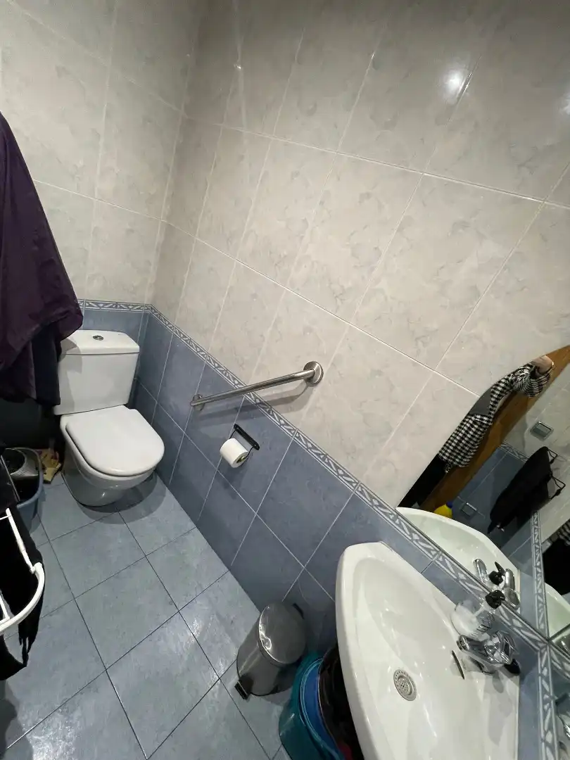 Badezimmer von Geschaftsraum zur Miete in Barakaldo  mit Möbliert und Internet