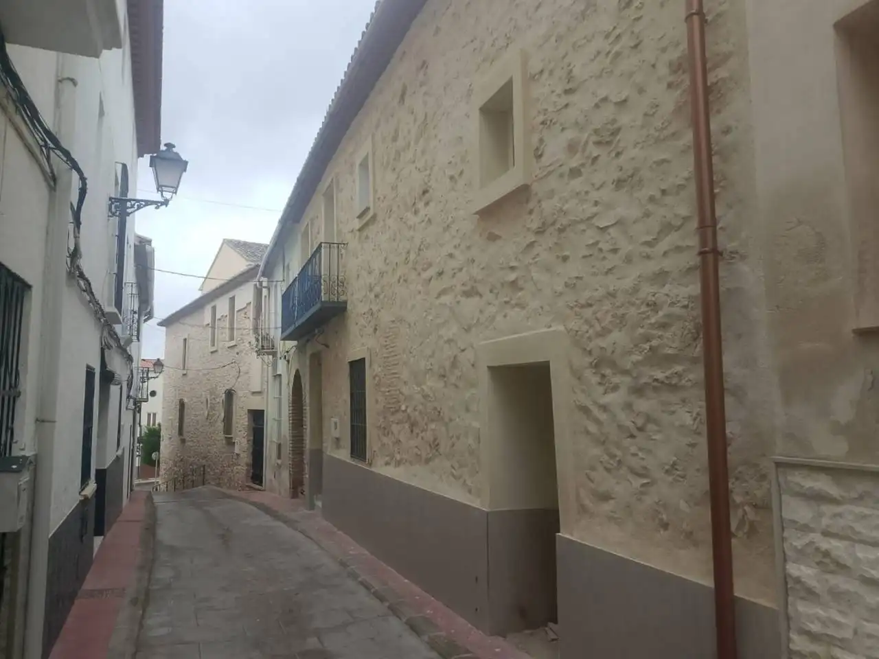 Vista exterior de Casa adosada en venta en Ador con Calefacción, Terraza y Amueblado