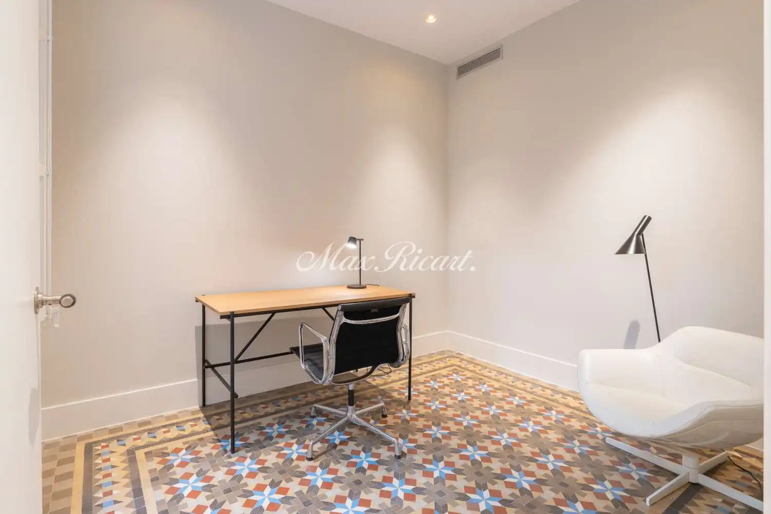 Flat for rent in Barcelona  with Air Conditioner, Heating and Storage room