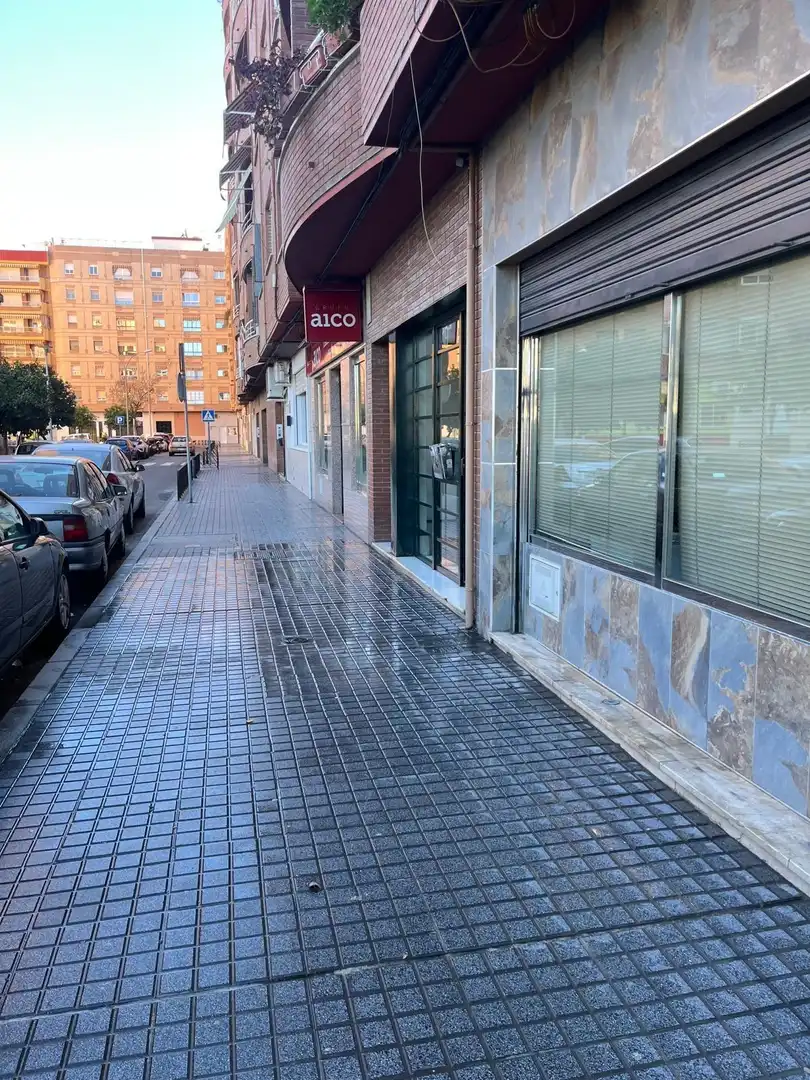 Local comercial en venta en Poniente-Sur
