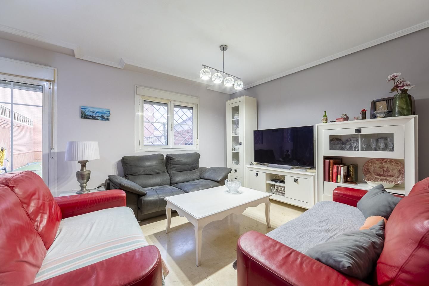 Sala d'estar de Casa o xalet en venda en  Almería Capital amb Aire condicionat, Calefacció i Jardí privat