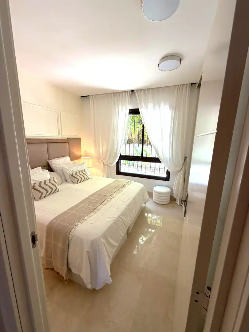 Apartment with terrace to rent in La Quinta, imagen 17
