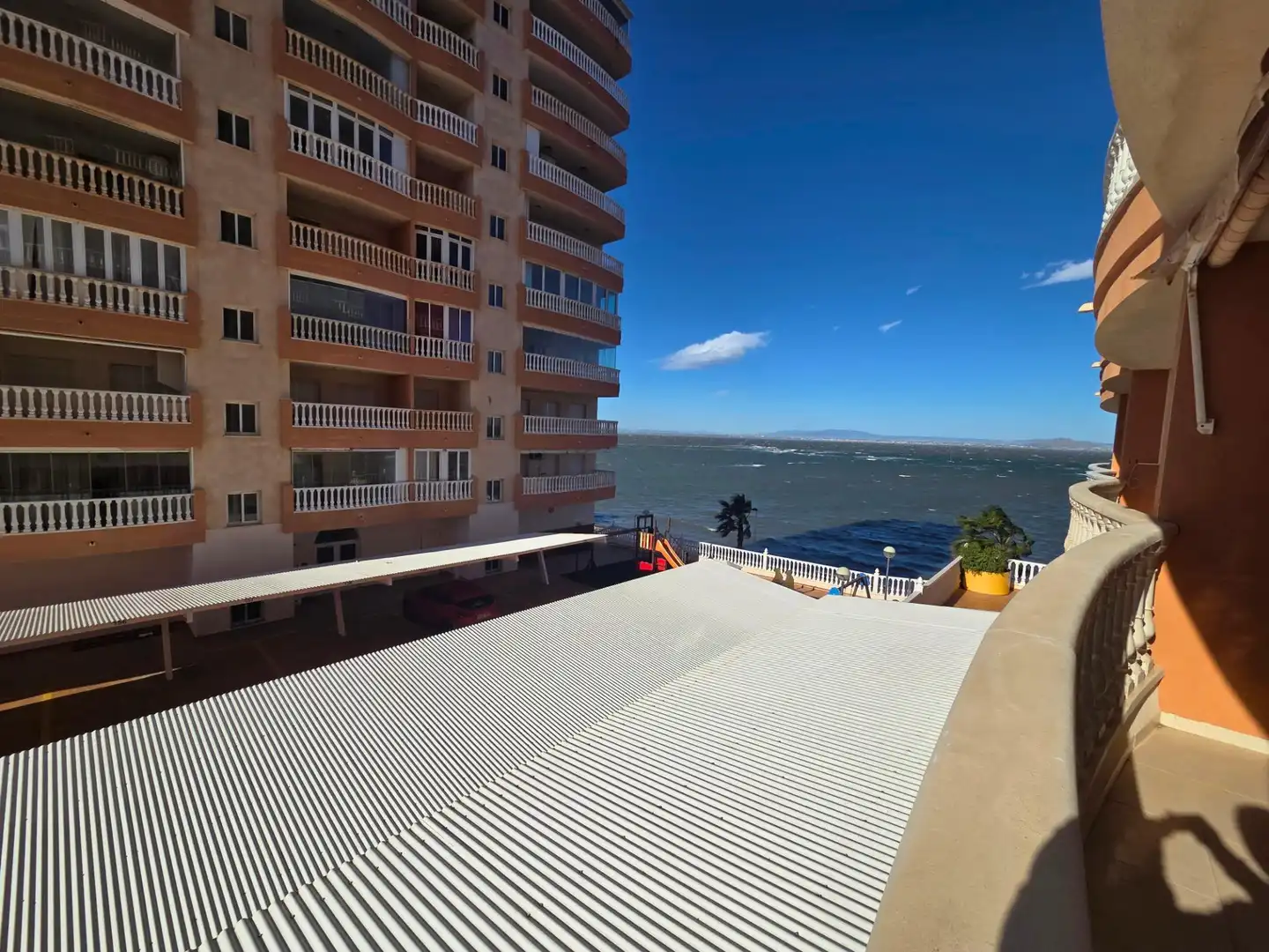 Terrasse von Wohnung zum Verkauf in La Manga del Mar Menor mit Klimaanlage, Heizung und Terrasse