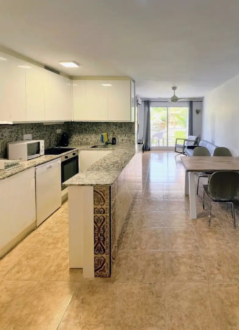 Cuina de Apartament en venda en Salou amb Aire condicionat, Calefacció i Terrassa
