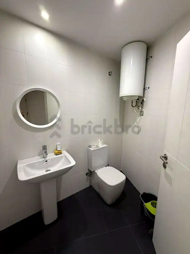 Bathroom of Commercial properties for rent in Matadepera  with Air Conditioner