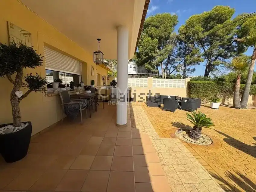 Terrassa de Casa o xalet en venda en La Nucia amb Aire condicionat, Calefacció i Jardí privat