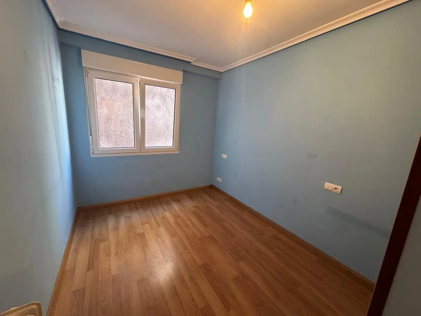 Schlafzimmer von Wohnung zum Verkauf in Ponferrada mit Heizung, Abstellraum und Balkon