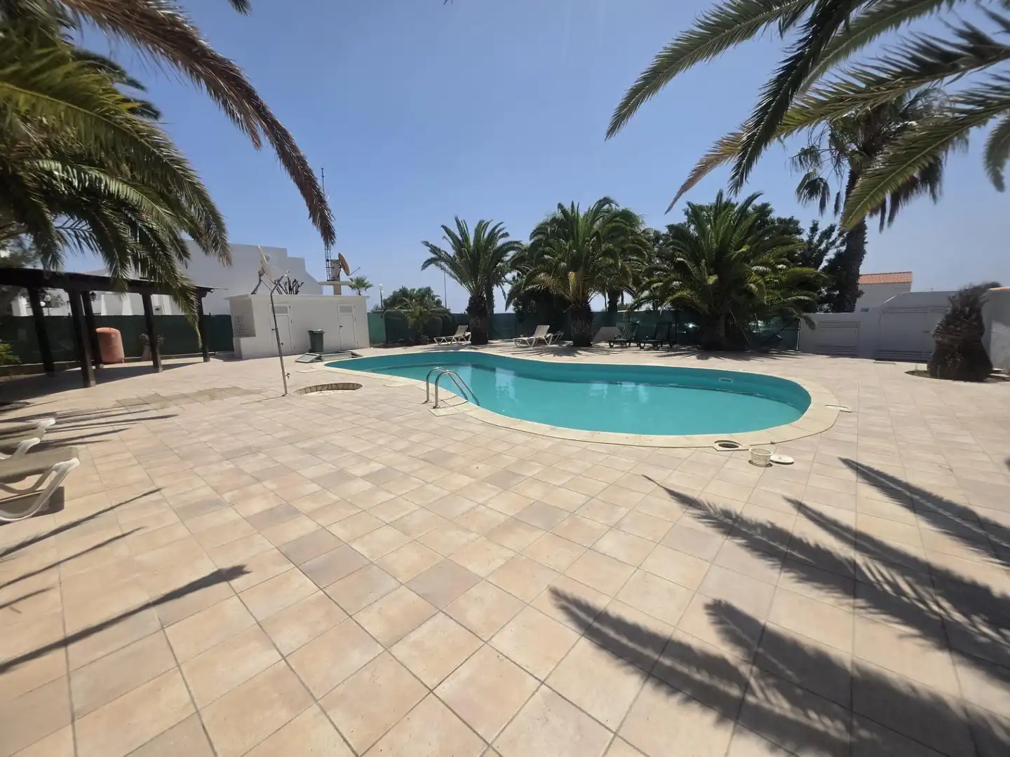 Piscina de Casa o xalet en venda en La Oliva amb Jardí privat