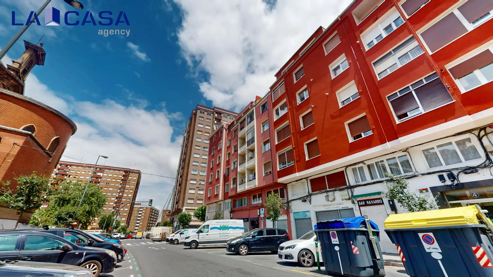 Vista exterior de Pis en venda en Bilbao  amb Calefacció