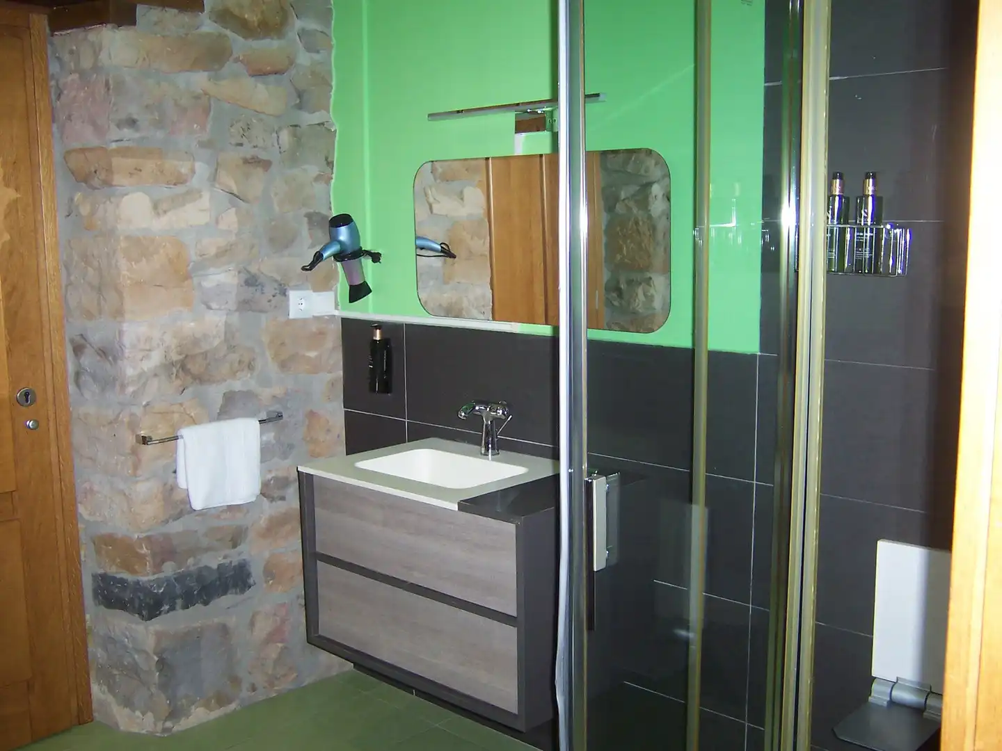 Baño de Casa o chalet en venta en Soba con Jardín privado, Terraza y Amueblado