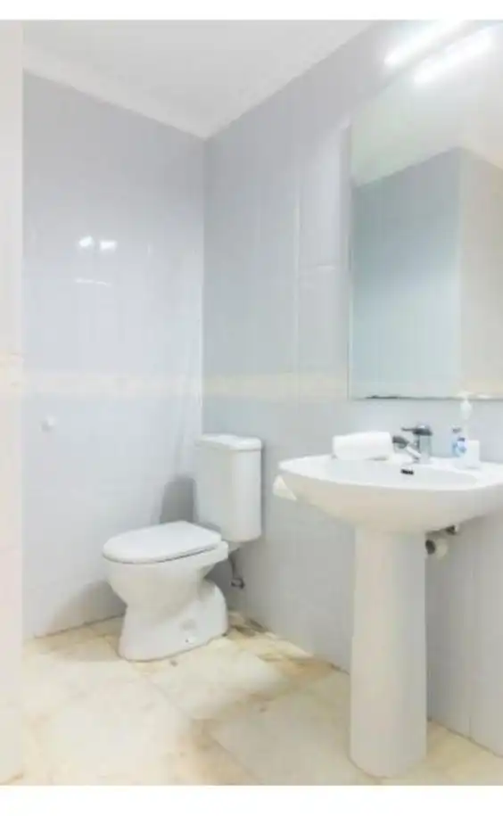 Bany de Apartament en venda en Benidorm amb Aire condicionat, Terrassa i Moblat