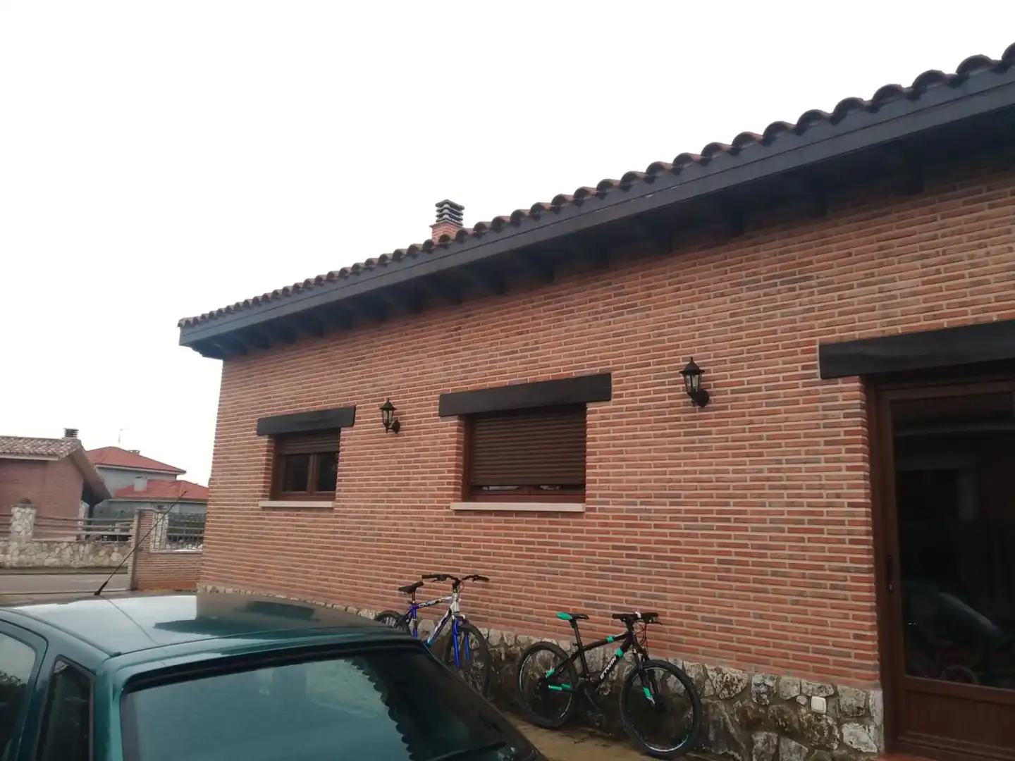 Vista exterior de Casa o xalet en venda en Quintana del Puente amb Calefacció, Jardí privat i Terrassa