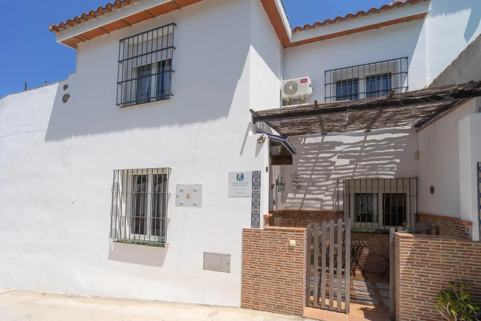 Außenansicht von Einfamilien-Reihenhaus zur Miete in Alhaurín El Grande mit Terrasse und Möbliert