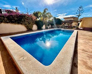 Piscina de Casa o xalet en venda en San Vicente del Raspeig / Sant Vicent del Raspeig amb Aire condicionat, Calefacció i Jardí privat