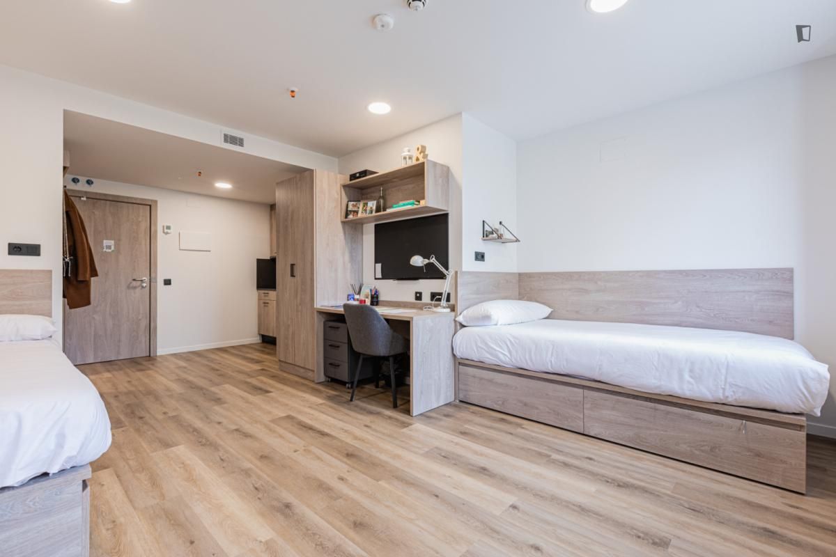 Bedroom of Flat to share in Santander  with Heating, Furnished and Internet