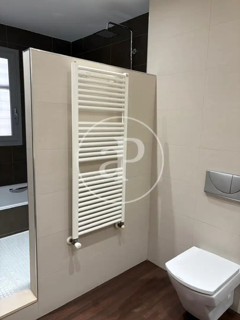 Bathroom of Houses for rent in Torrent  with Air Conditioner, Heating and Private garden