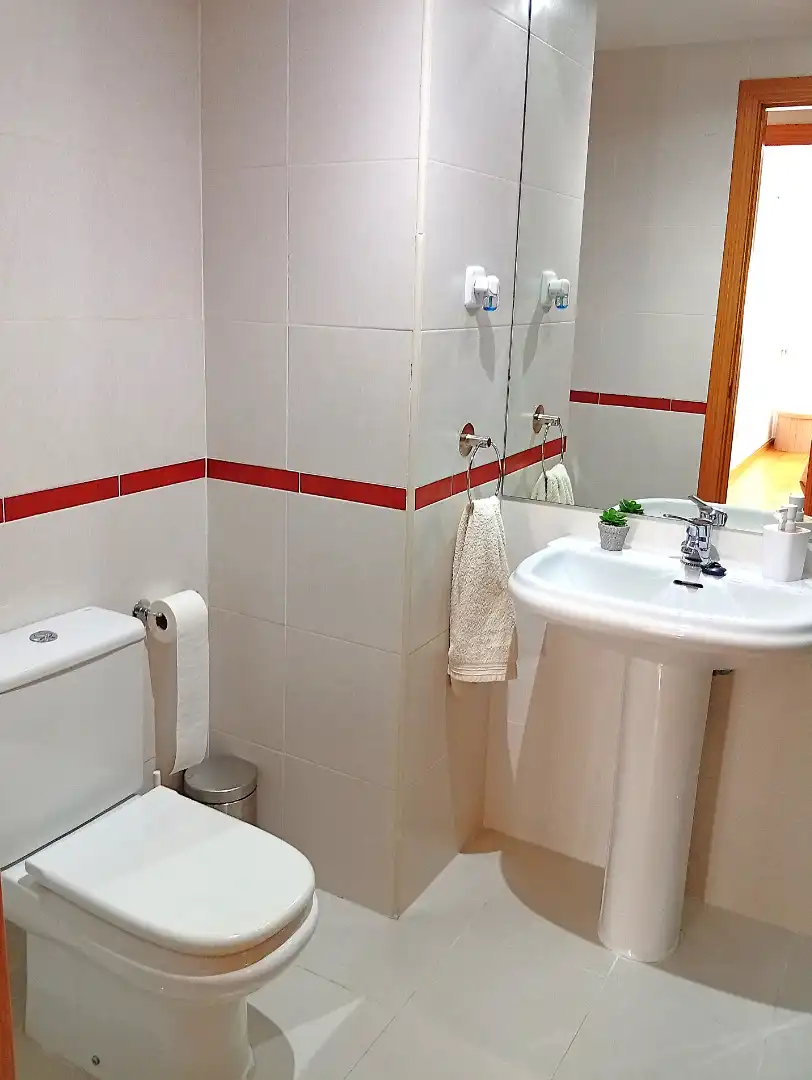 Baño de Piso en venta en Valdemoro con Aire acondicionado, Calefacción y Jardín privado