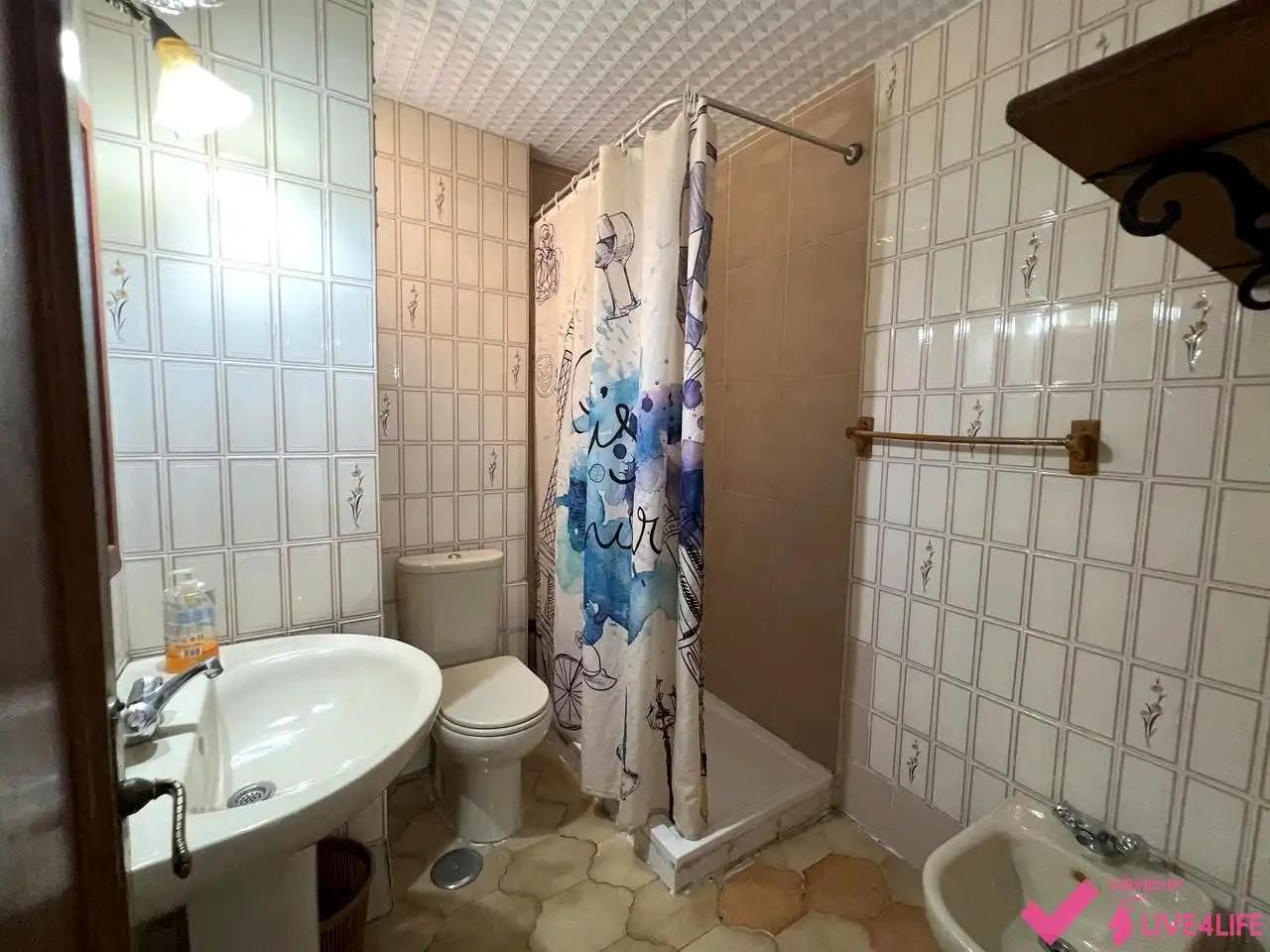 Baño de Piso para compartir en Sevilla con Aire acondicionado, Calefacción y Amueblado