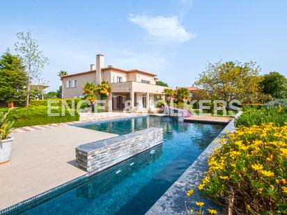 Piscina de Casa o xalet en venda en Reus amb Aire condicionat, Jardí privat i Terrassa