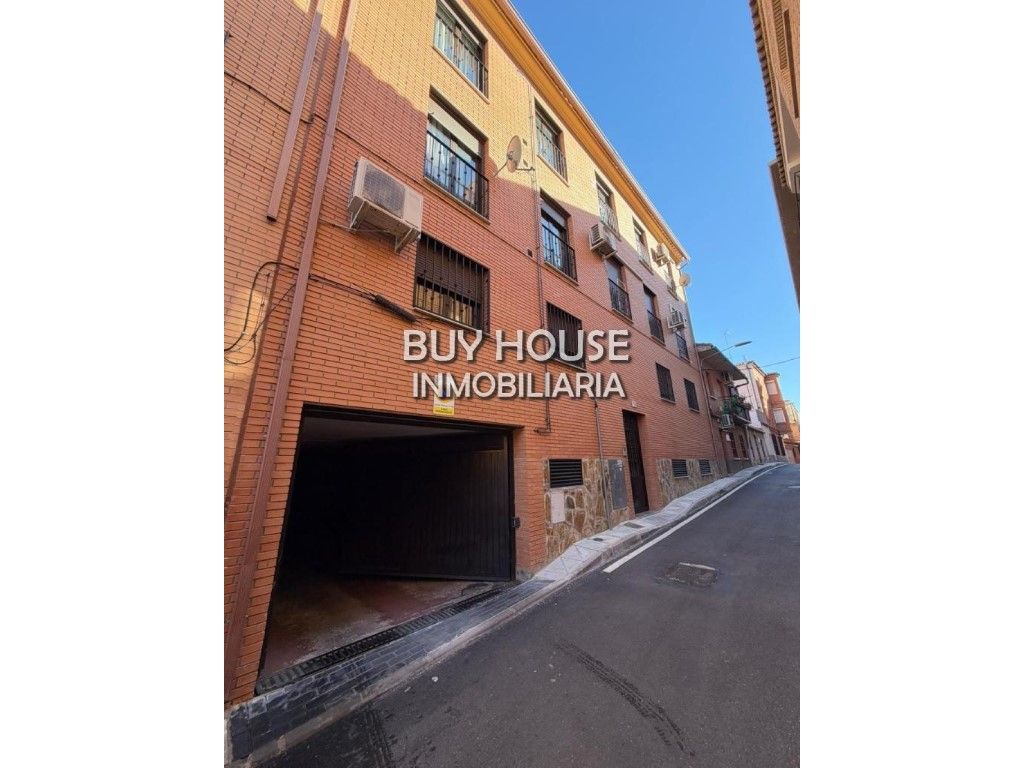 Vista exterior de Pis en venda en  Toledo Capital