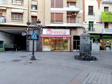 Gewerbefläche zur Miete in Calle Juan Carlos I 5