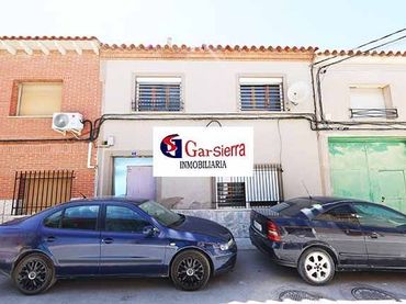 Casa amb jardí en venda a La Puebla de Almoradiel