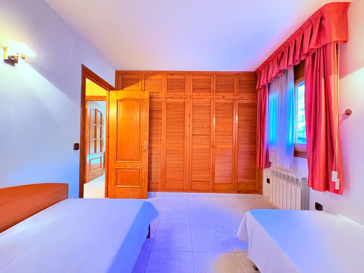 Schlafzimmer von Wohnung zum Verkauf in Sesué mit Heizung und Möbliert