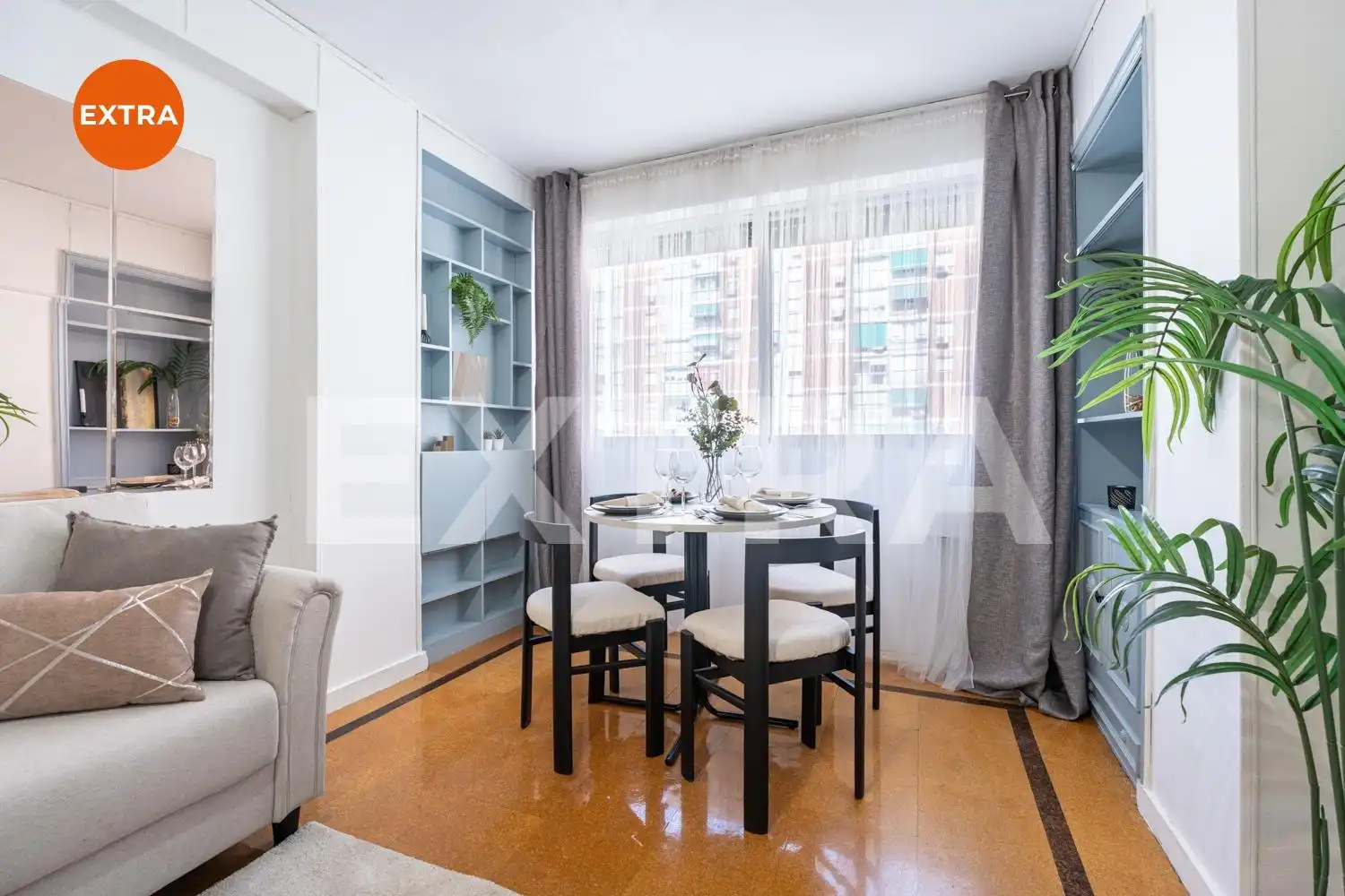 Comedor de Piso en venta en Madrid con Calefacción y Parquet