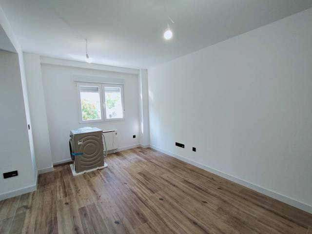 Piso en Alquiler en De Manuel Lorenzo Pardo en La Granja