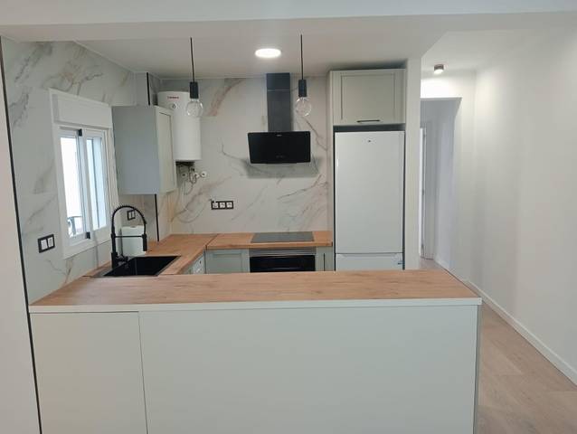 Piso en Alquiler en Triana Oeste