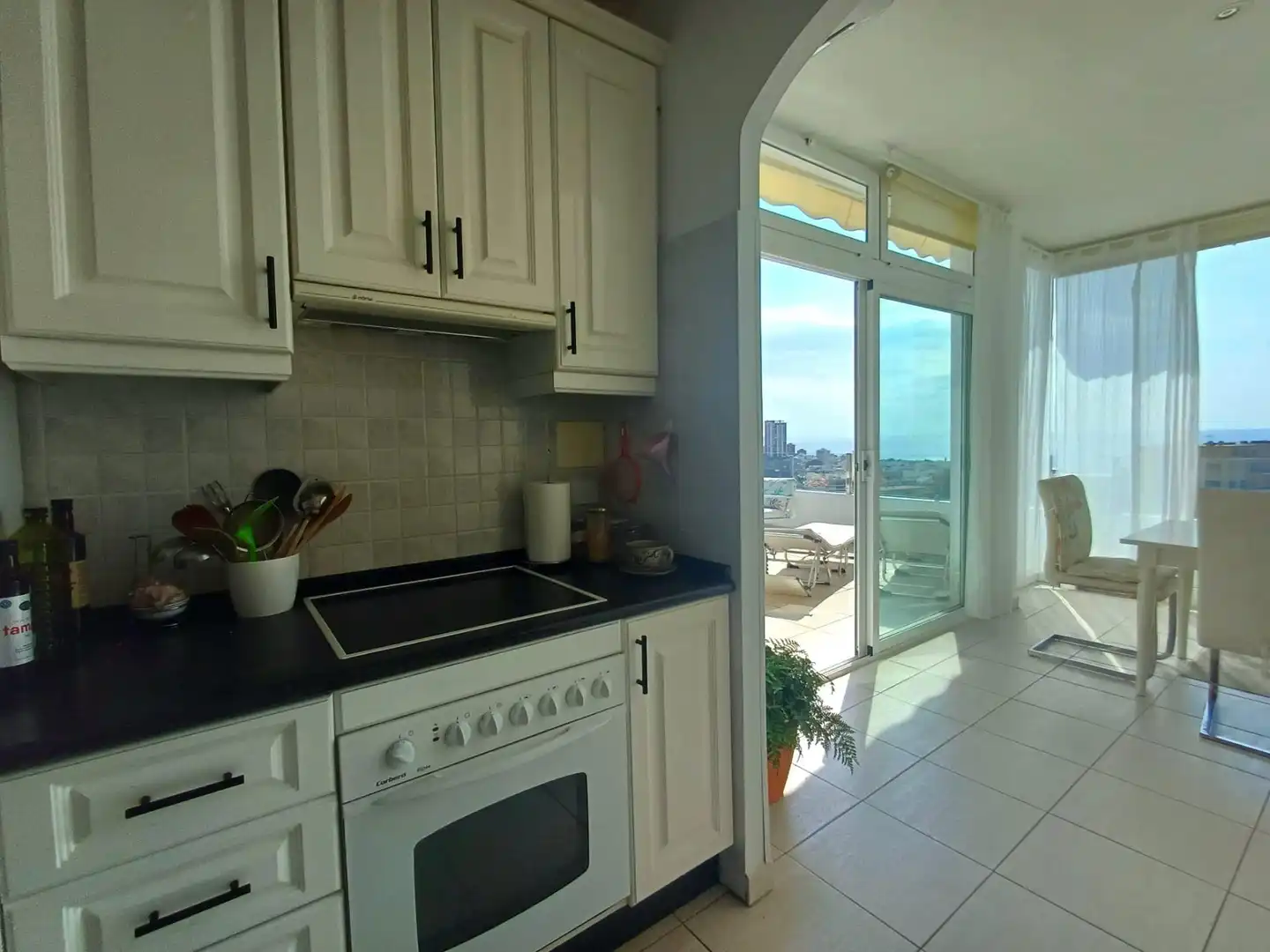 Cuina de Apartament en venda en Puerto de la Cruz amb Aire condicionat, Terrassa i Traster