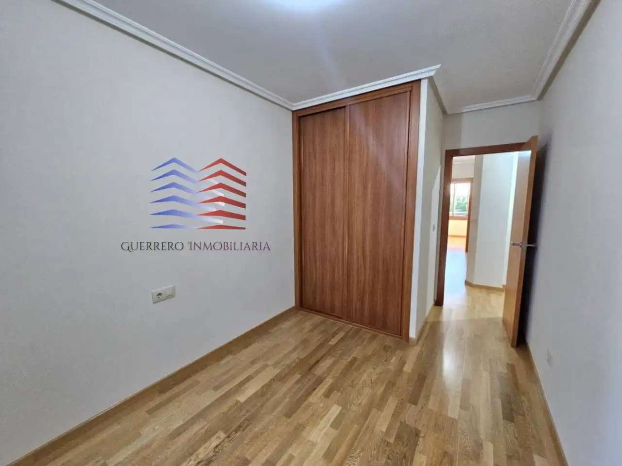Schlafzimmer von Wohnung zur Miete in Ourense Capital  mit Heizung, Parkett und Abstellraum